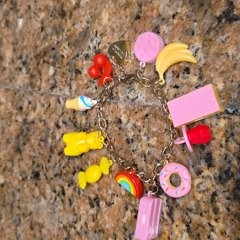 Museum Of Ice Cream X Sephora Collection Charm Bracelet - Picture 6 of 6